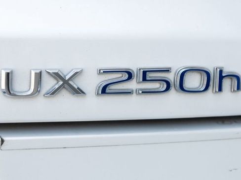 Used 2019 Lexus UX 250h w/ Premium Package AWD/4WD image 6