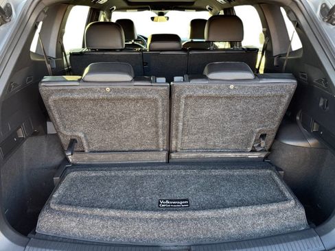 Used 2023 Volkswagen Tiguan SE R-Line image 13