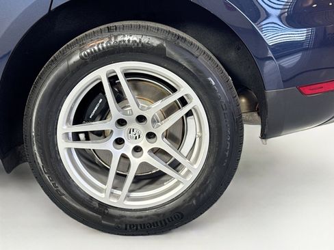 Used 2021 Porsche Macan image 23
