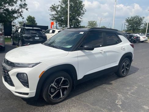Certified 2023 Chevrolet TrailBlazer RS w/ Sun and Liftgate Package FWD image 5