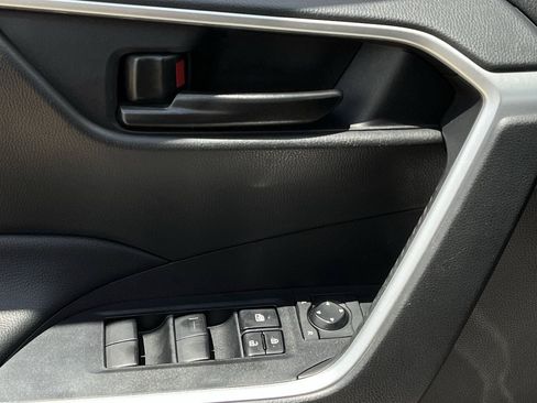 Used 2023 Toyota RAV4 LE FWD image 21