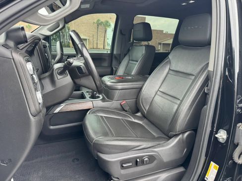 Used 2020 GMC Sierra 3500 Denali w/ Denali Ultimate Package AWD/4WD image 18