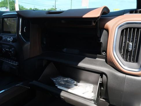 Used 2023 Chevrolet Silverado 2500 High Country w/ Z71 Off-Road Package AWD/4WD image 43