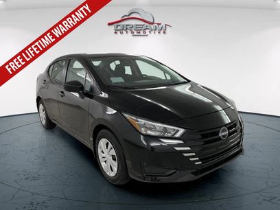 New 2025 Nissan Versa S w/ Trunk Package