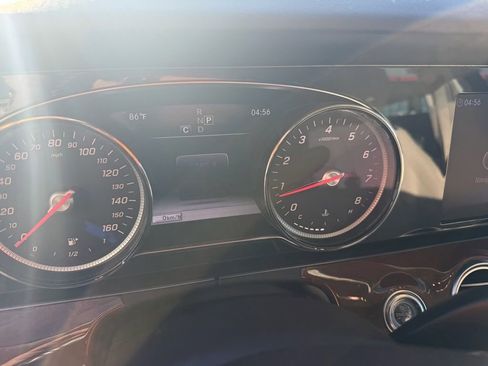 Used 2018 Mercedes-Benz E 300 4MATIC image 12