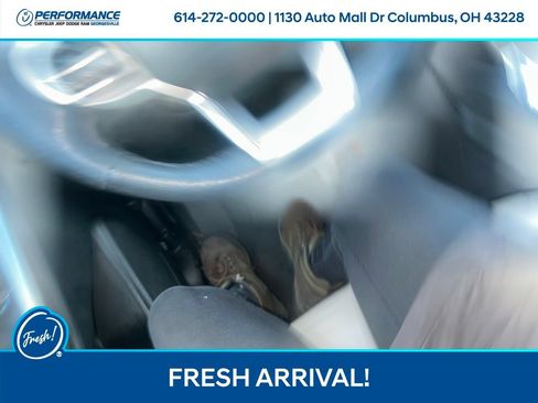 Used 2023 Ford Explorer XLT AWD/4WD image 17
