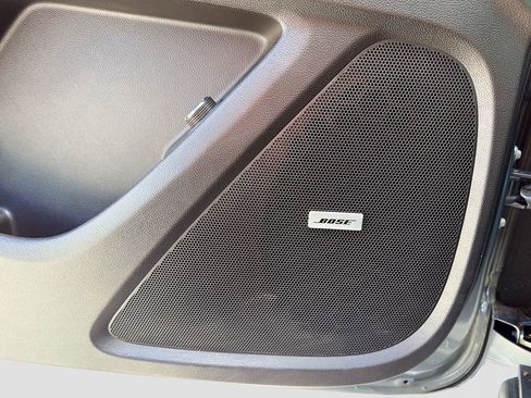 Used 2019 Chevrolet Traverse Premier image 19