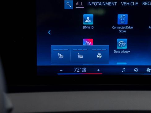 Certified 2025 BMW X3 xDrive30i w/ Premium Package image 32