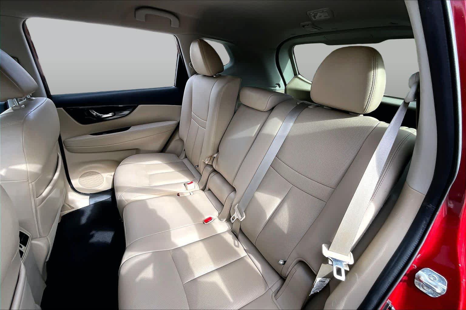 Used 2018 Nissan Rogue SL FWD image 19