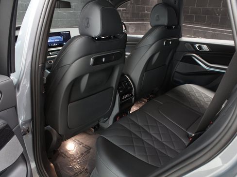Used 2025 BMW X5 sDrive40i w/ M Sport Package RWD image 36
