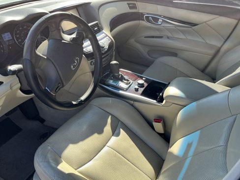 Used 2013 INFINITI M37 w/ Premium Pkg image 3
