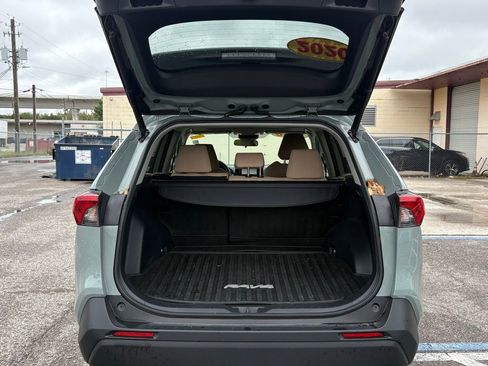 Used 2020 Toyota RAV4 XLE w/ Convenience Package image 13