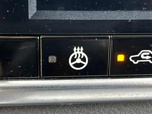 Used 2023 Nissan Rogue SV w/ SV Premium B Package image 24