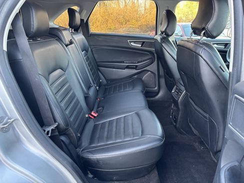 Used 2019 Ford Edge SEL w/ Equipment Group 201A image 28