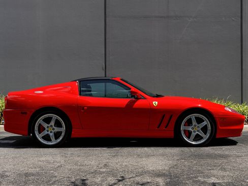 Used 2005 Ferrari 575M Maranello Superamerica RWD image 6
