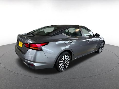 Used 2026 Nissan Altima 2.5 SV FWD image 14