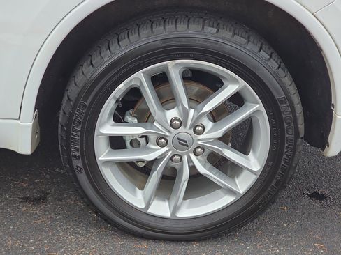 Used 2023 Dodge Durango GT image 35