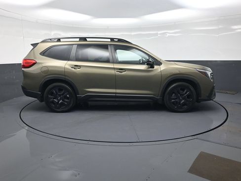 Used 2023 Subaru Ascent Onyx Edition AWD/4WD image 2