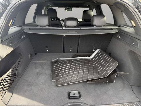 Used 2022 Mercedes-Benz GLC 300 4MATIC image 24