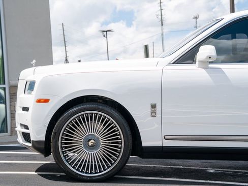 Used 2022 Rolls-Royce Cullinan AWD/4WD image 20