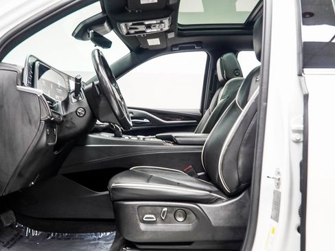 Used 2023 Cadillac Escalade Premium Luxury image 41