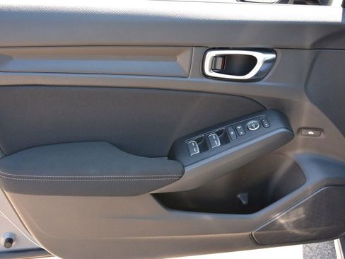 Used 2025 Honda Civic Sport image 10