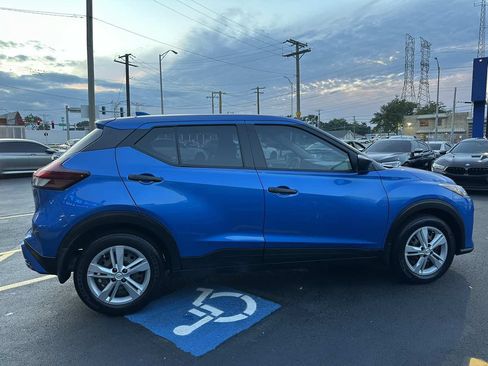 Used 2021 Nissan Kicks S FWD image 4