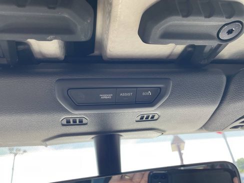Used 2022 Jeep Wrangler Sport AWD/4WD image 29
