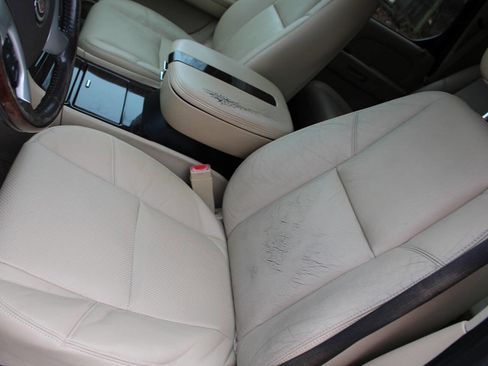 Used 2009 Cadillac Escalade AWD image 17