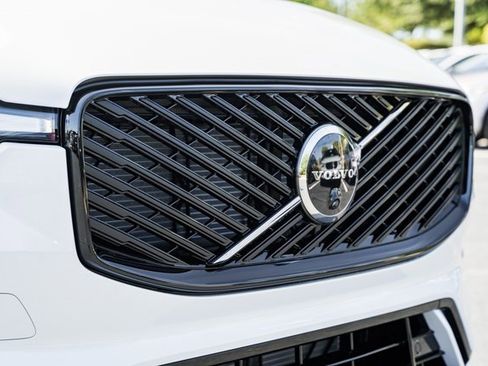 New 2026 Volvo XC60 B5 Plus w/ Protection Package Premier image 11