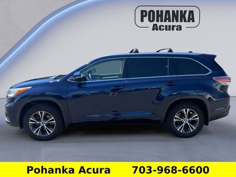 Used 2016 Toyota Highlander XLE AWD/4WD image 4