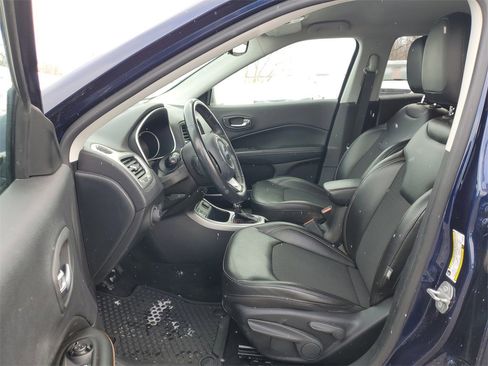 Used 2018 Jeep Compass Latitude w/ Cold Weather Group image 9