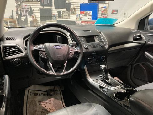 Used 2018 Ford Edge SEL w/ Class II Trailer Tow Package image 17