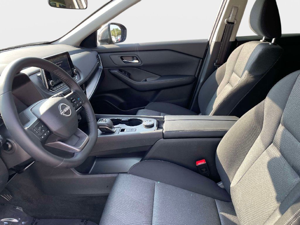 Used 2026 Nissan Rogue SV AWD/4WD image 22