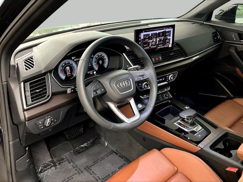 Used 2025 Audi Q5 2.0T Premium Plus w/ Premium Plus Package AWD/4WD image 18