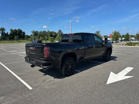 Used 2025 GMC Sierra 2500 AT4 AWD/4WD image 6
