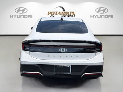 Certified 2025 Hyundai Sonata SE FWD image 6
