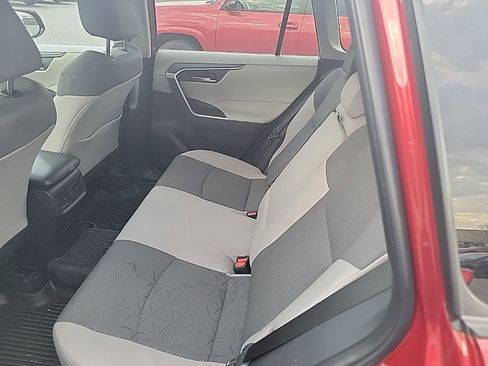 Used 2025 Toyota RAV4 XLE image 4