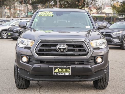 Used 2021 Toyota Tacoma SR5 image 2