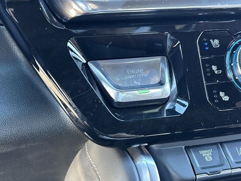 New 2026 GMC Sierra 3500 Denali Ultimate image 17