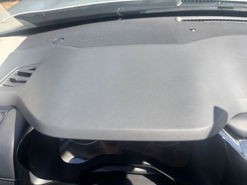 Used 2025 Nissan Pathfinder SV image 37