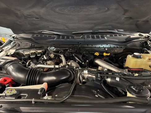 Used 2017 Ford F250 Lariat w/ Lariat Ultimate Package AWD/4WD image 33