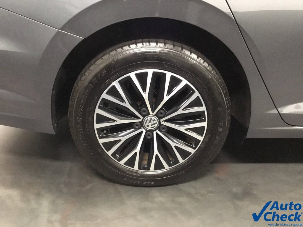 Used 2019 Volkswagen Jetta SEL FWD image 18