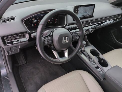 Used 2024 Honda Civic Sport Touring image 2