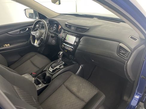 Used 2019 Nissan Rogue SV w/ Premium Package AWD/4WD image 22