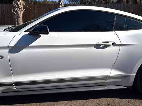 Used 2016 Ford Mustang GT Premium w/ Equipment Group 401A image 5