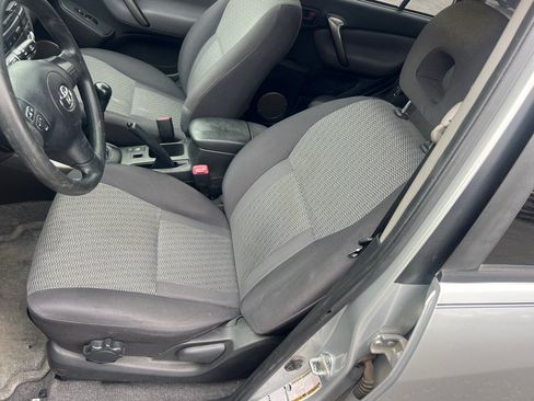 Used 2004 Toyota RAV4 4WD image 12