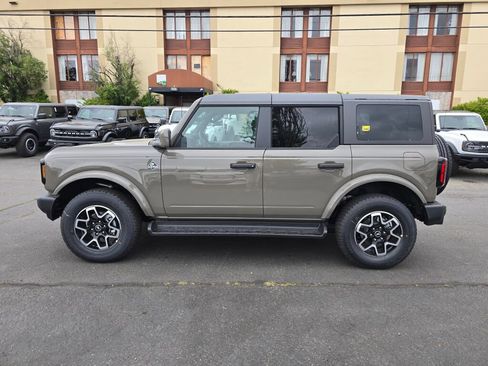 New 2026 Ford Bronco Outer Banks AWD/4WD image 2