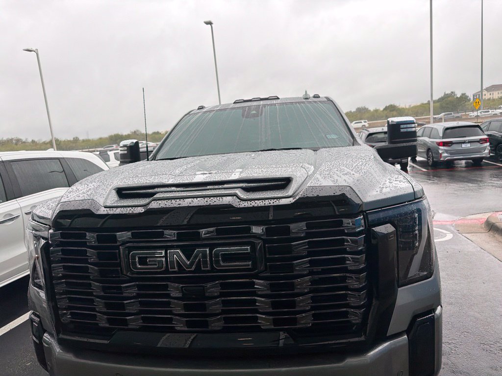 Used 2025 GMC Sierra 2500 Denali Ultimate w/ Max Trailering Package AWD/4WD image 2