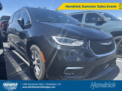 Used 2026 Chrysler Pacifica Pinnacle